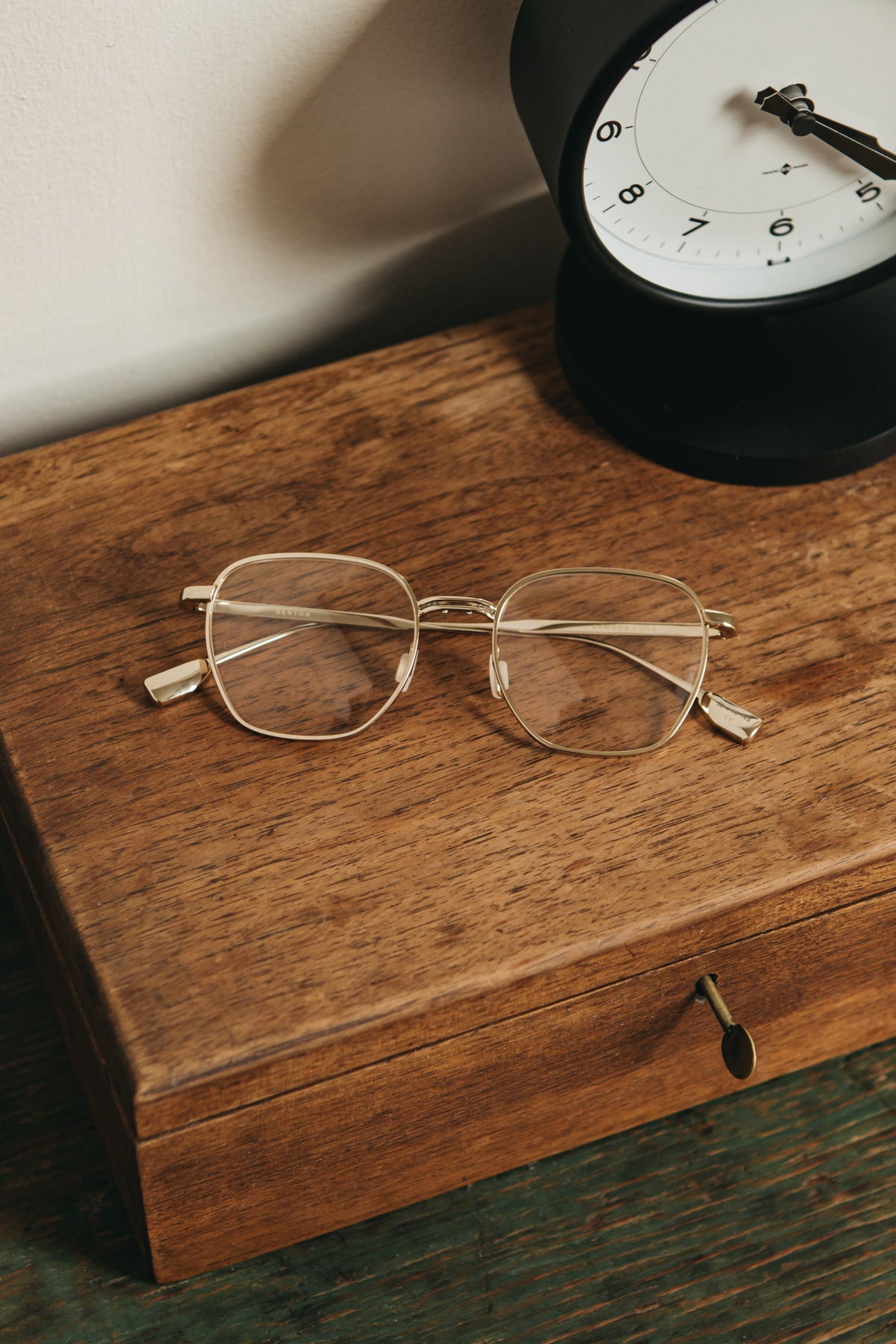 Shwood Benton Gold & Walnut