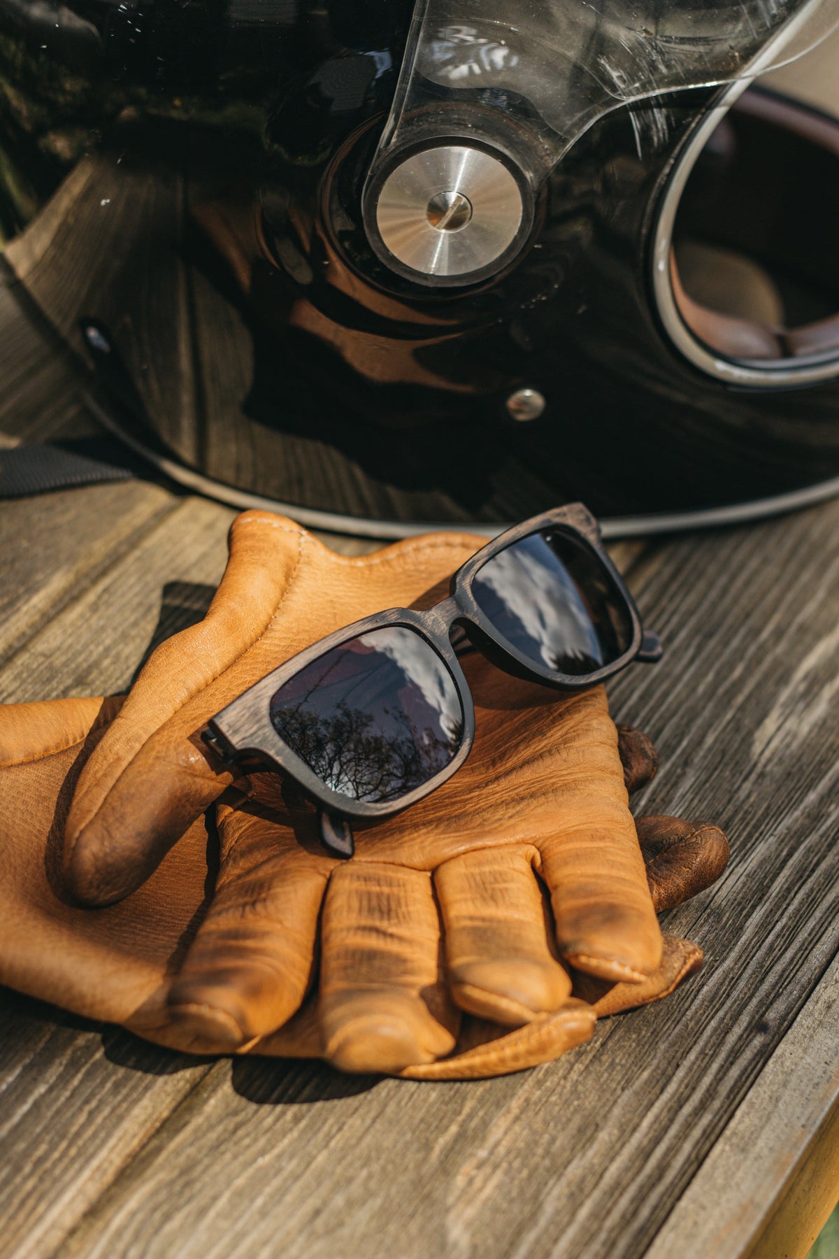 Shwood Prescott Distressed Dark Walnut