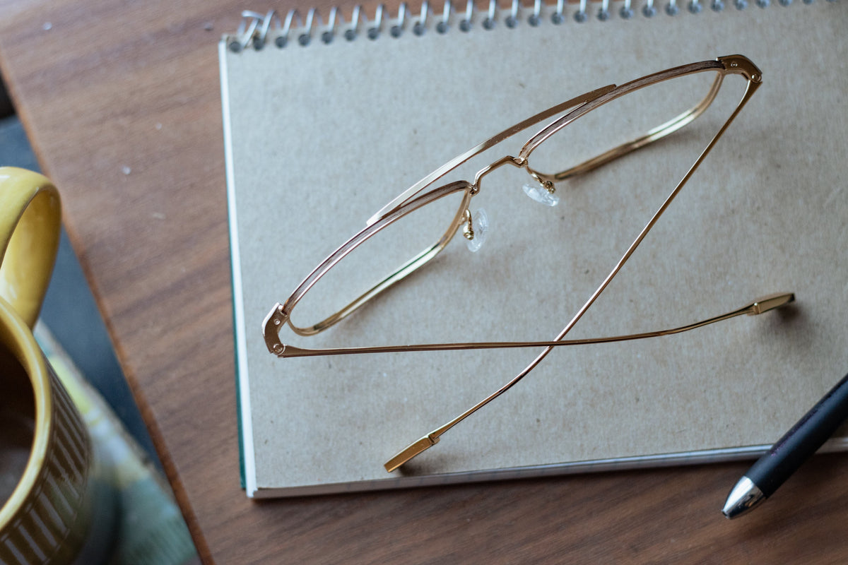Shwood Vaughn Gold & Walnut